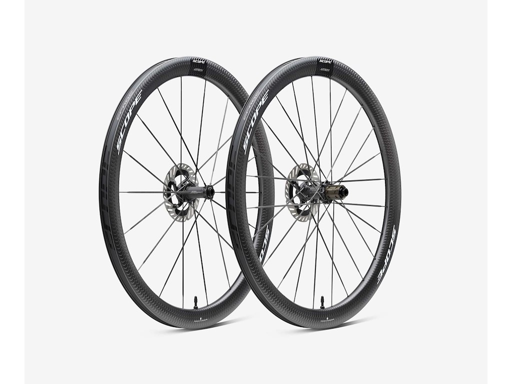 Scope Artech   Disc Hjulsæt Carbon 700c 45mm Fælg Og Sram Xdr Body Black Decals 2025
