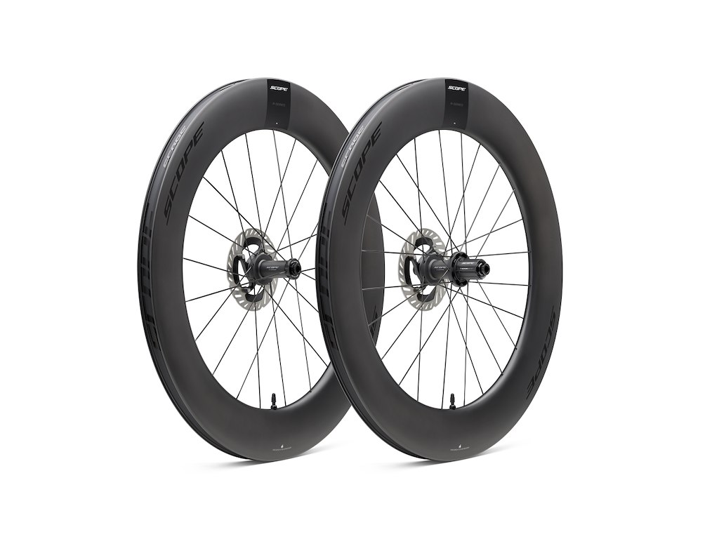 Scope R8   700c 85mm Hjulsæt Shimano Body Disc Carbon Sort Decals